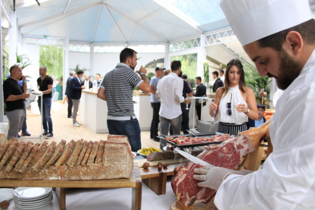 Pavillon Tennis buffet on arrival roland garros 2019 french open hospitality hospitalite corporate pavillon entreprise billetterie ticket tennis