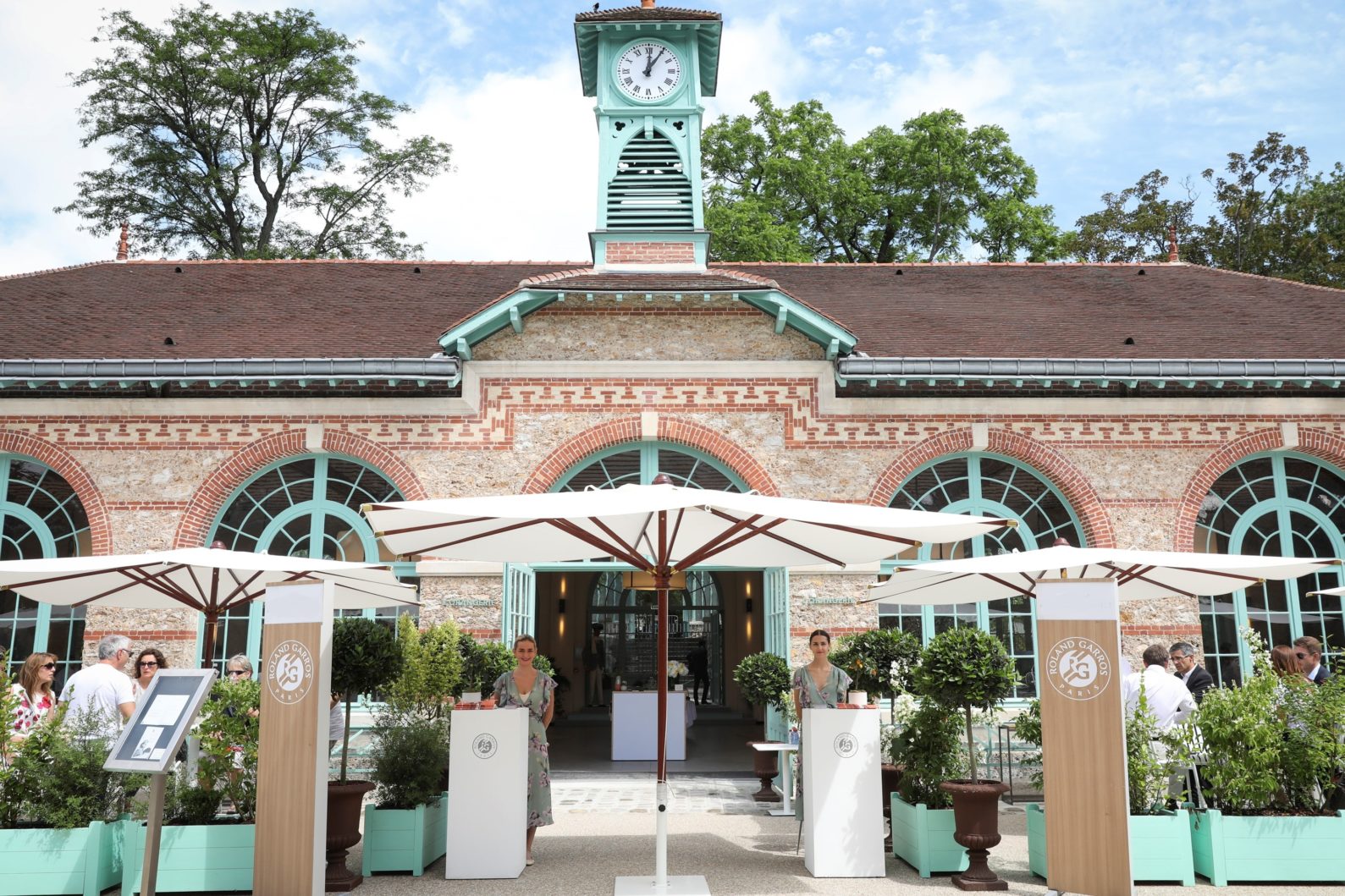 Orangerie hospitalite entreprise vip Roland Garros orangerie Roland Garros ticket billeterie corporate entreprise package billets VIP hospitalite