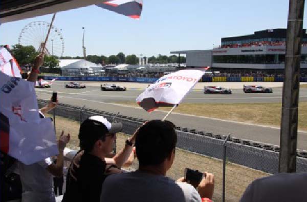 24 heures du Mans 24 heures du mans entreprise essais hospitalite hospitality oreca package vip corporate ecurie porsche toyota stand tribune