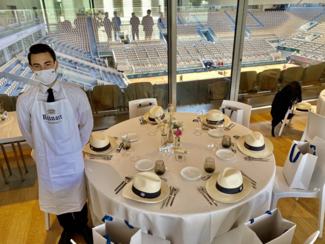 Top Vip service Club Platinum salon court central Roland Garros billeterie ticket package billets VIP